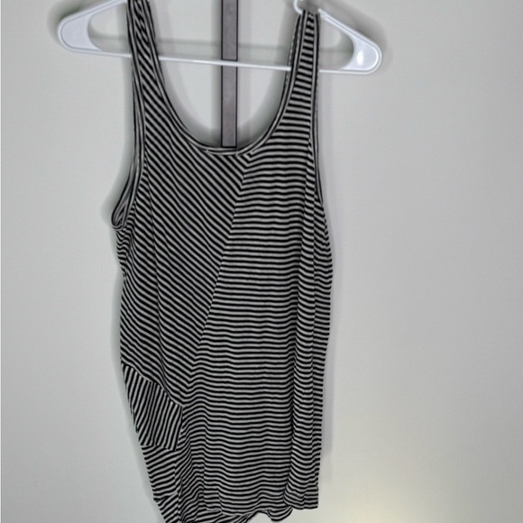 Theory Black and White Asymmetrical Tank Top - Picture 4 of 8